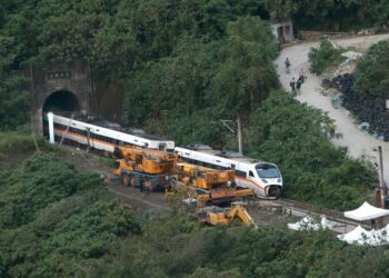 Taiwan Prosecutors Probe Train Crash That Killed 50 | World News