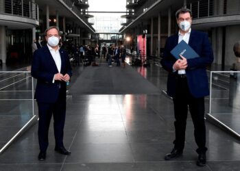 Leader of Merkel’s Party Seeks Backing in Bid for Chancellor | World News