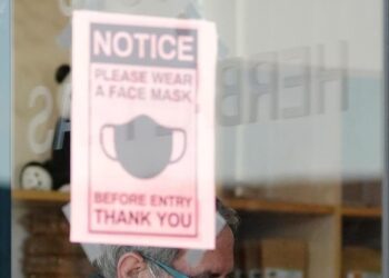 The Latest: Illinois Outbreak Traced to Indoor Event at Bar | World News