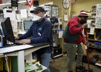 Merchant Groups Target Amazon in New Political Campaign