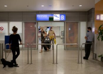 Greece Extends Restrictions on International Flights to April 19 | World News