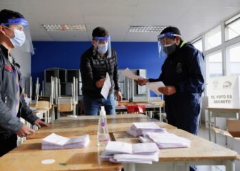 Ecuador Counts Votes in Presidential Runoff With Socialism on the Horizon | World News