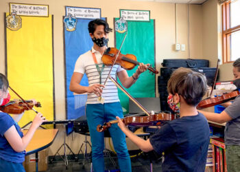 Teacher fosters an interest in science with music